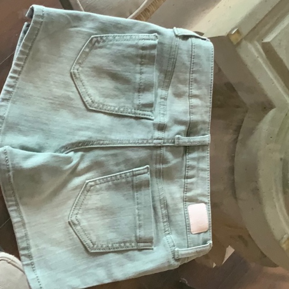Shorts - Picture 2 of 3